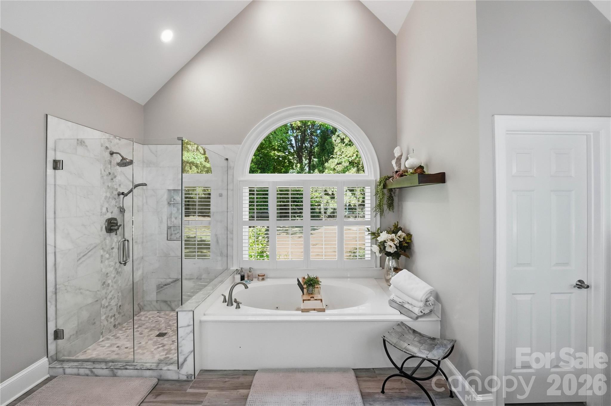 The Peninsula - Residential