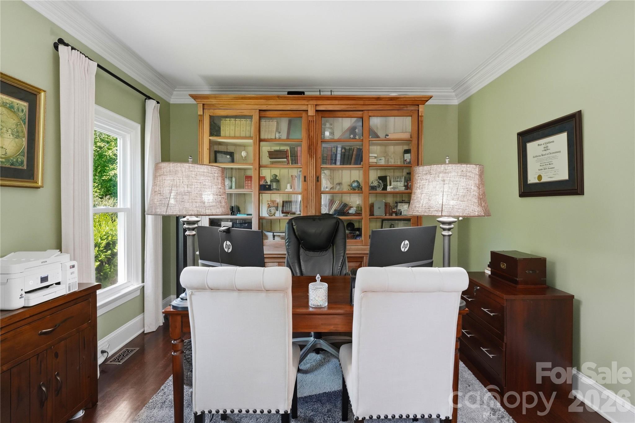 The Peninsula - Residential