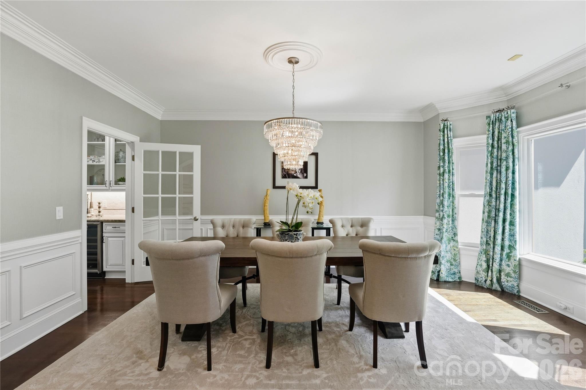 The Peninsula - Residential