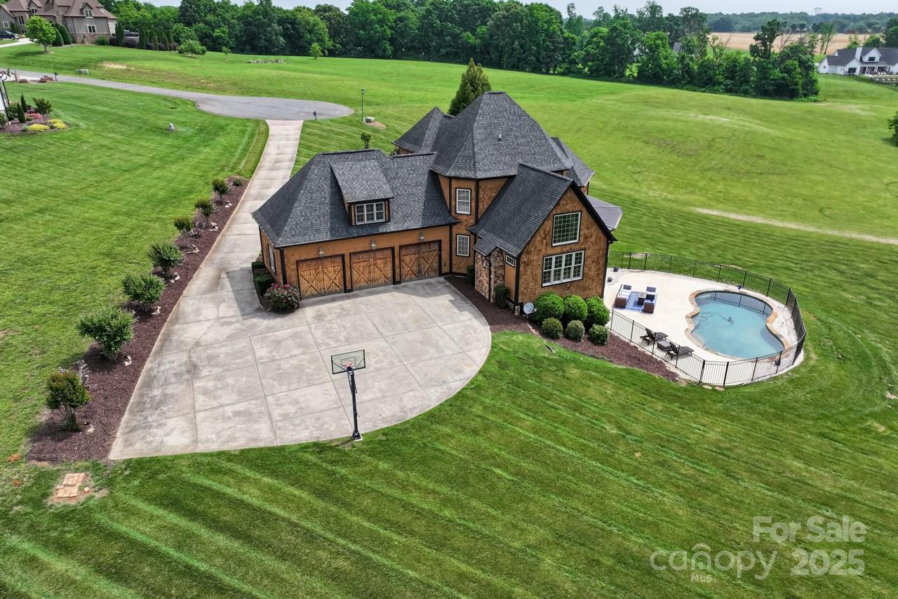 270 Sandhills Court
