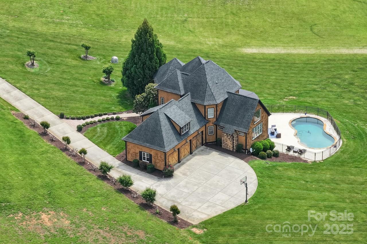 270 Sandhills Court