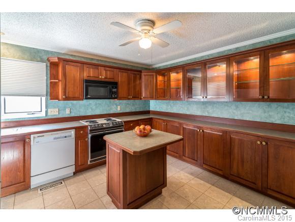 The Lynx Condominium - Residential