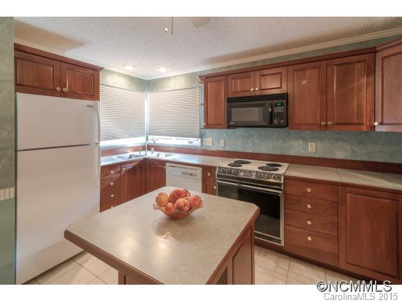 The Lynx Condominium - Residential