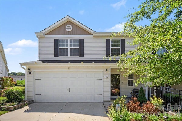 3903 ROSFIELD DR, CHARLOTTE, NC 28214 - Image 8cf9e06b6b0f2c099fc9e666a66f81ef/2403670196