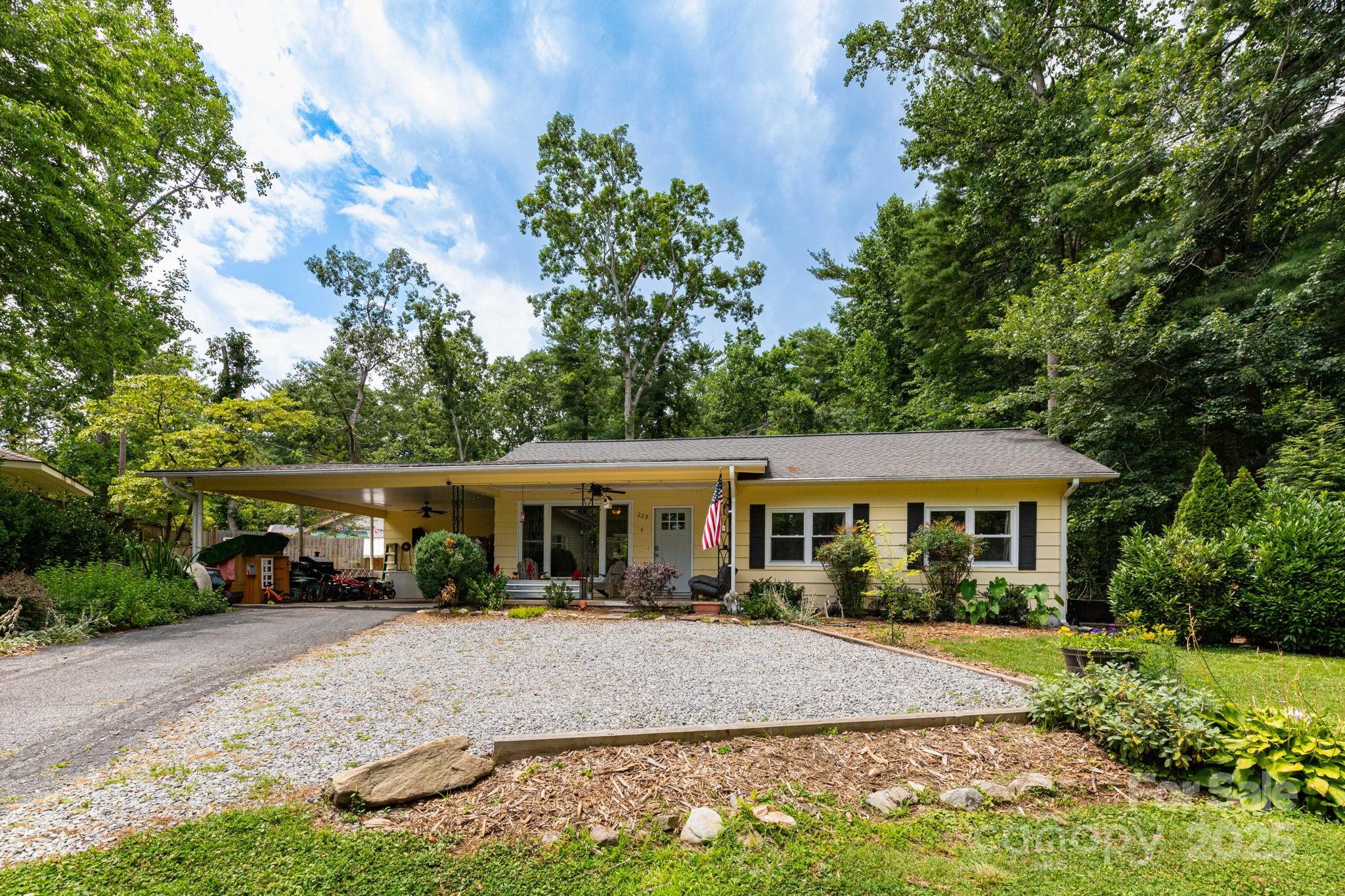 229 Ewart Drive