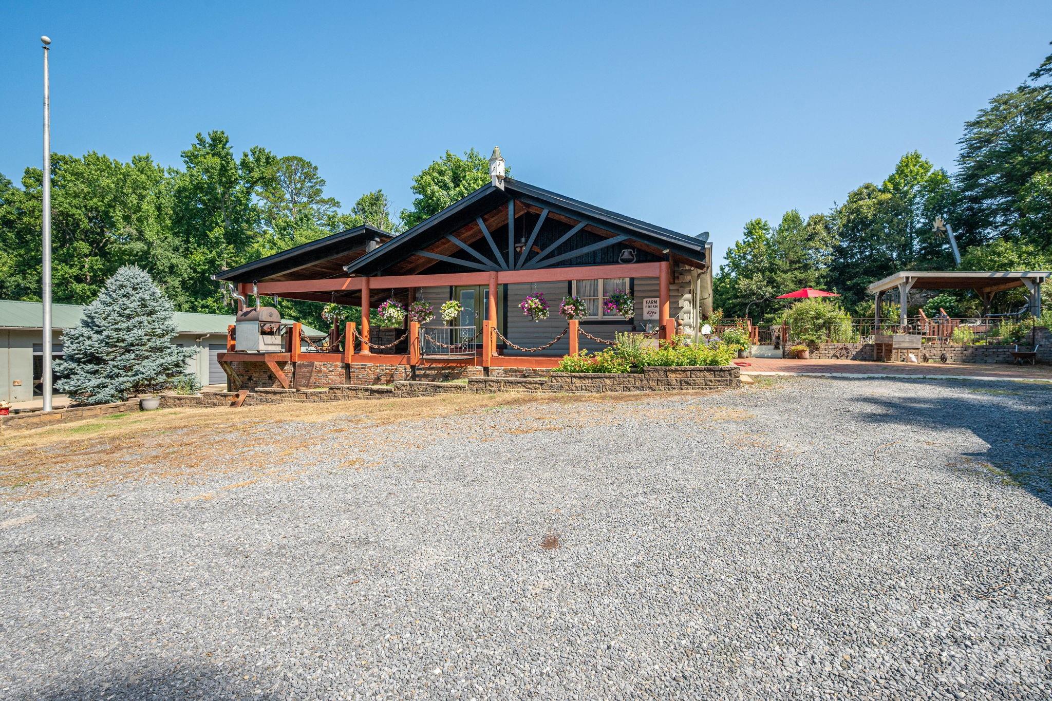 120 Wiggins Lane