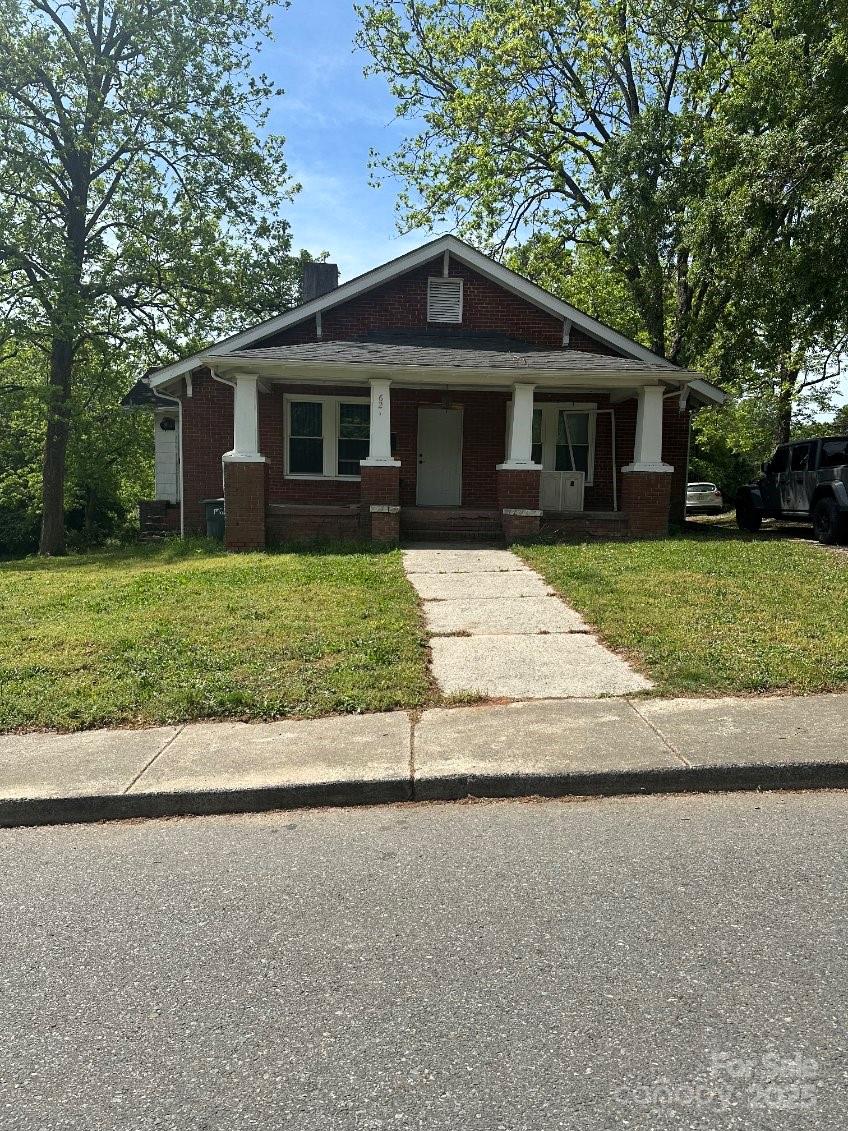 621 Benton Street
