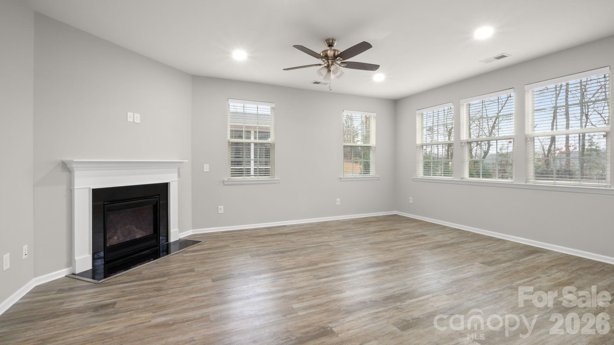 the retreat at Rayfield - Residential