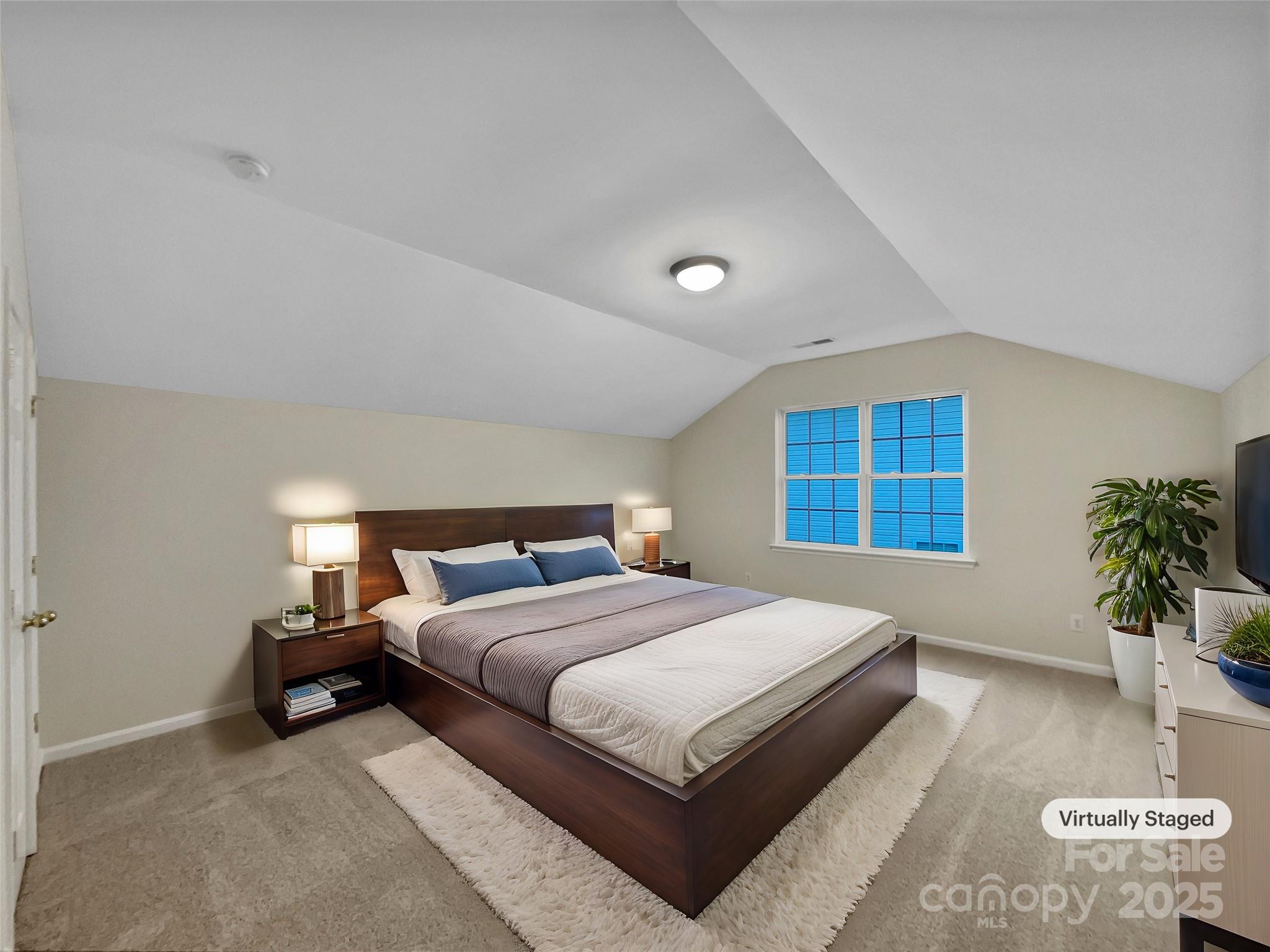 5002 Fine Robe Drive
