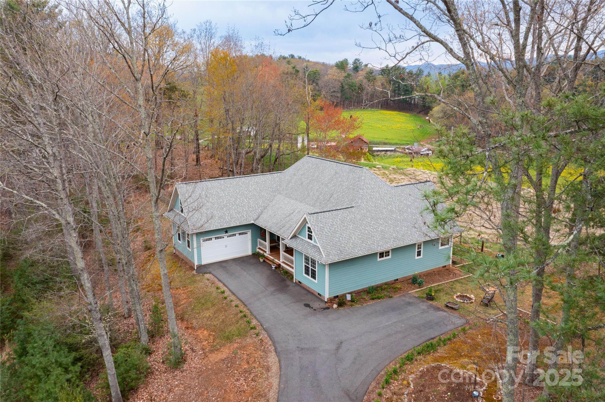 419 Oak Lane