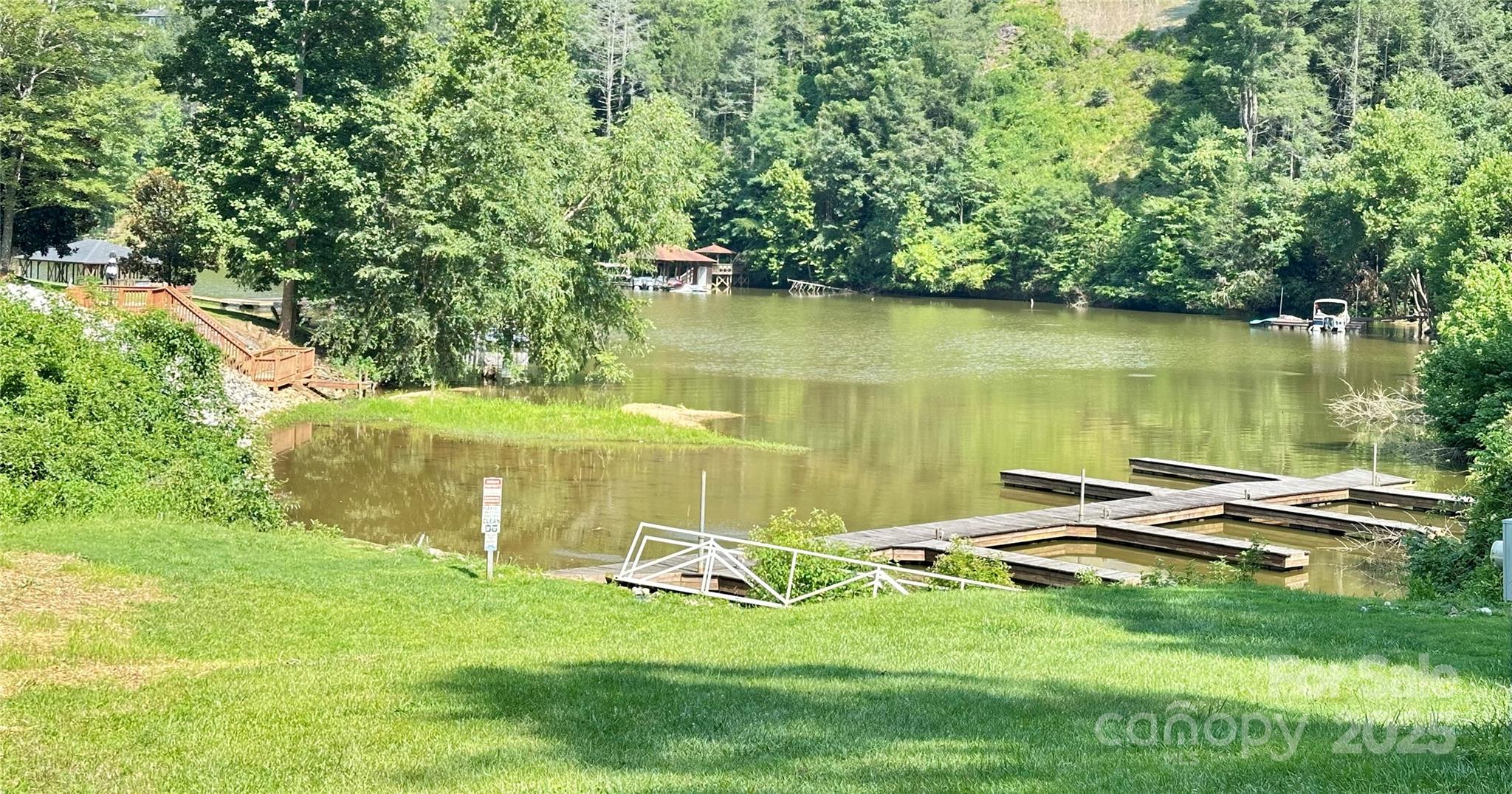 Plantation Point - Land