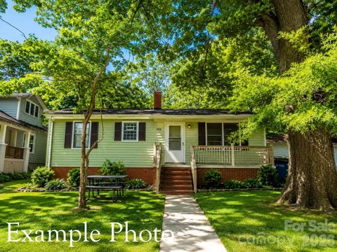 Photo of 526 Hickory Avenue, Statesville, NC 28677 (MLS # 4353647)
