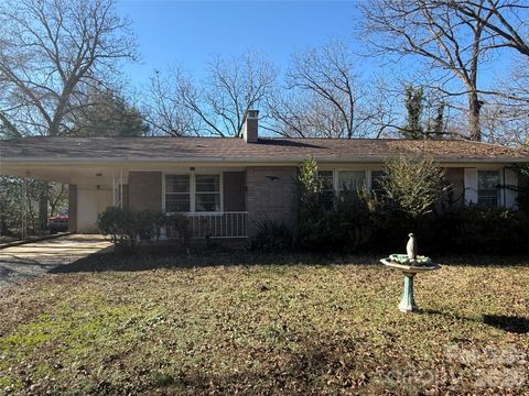 Photo of 211 Austin Street, Albemarle, NC 28001 (MLS # 4336457)