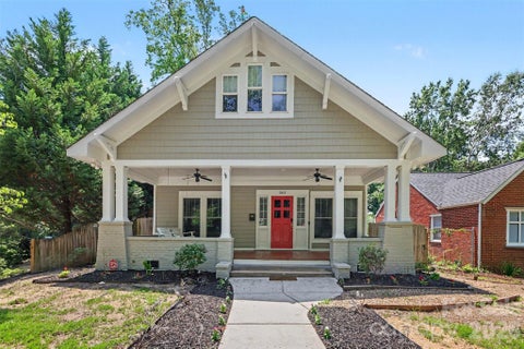 Photo of 303 Sylvania Avenue, Charlotte, NC 28206 (MLS # 4408762)