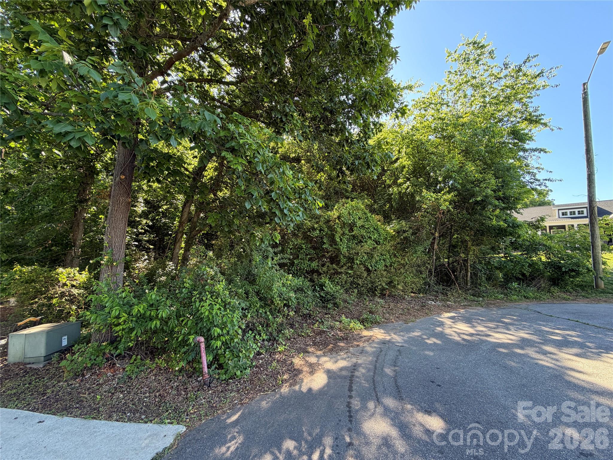 Brooks Glen - Land
