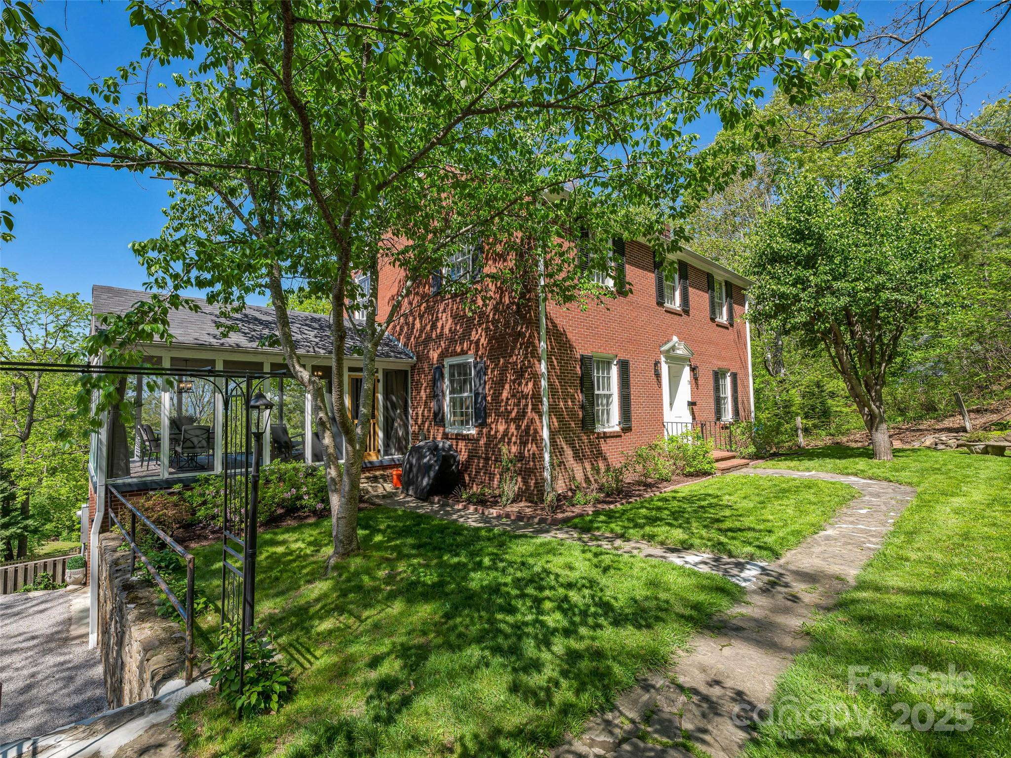 79 Hamburg Drive