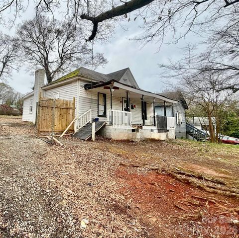 624 N Center Street Spartanburg SC 29301