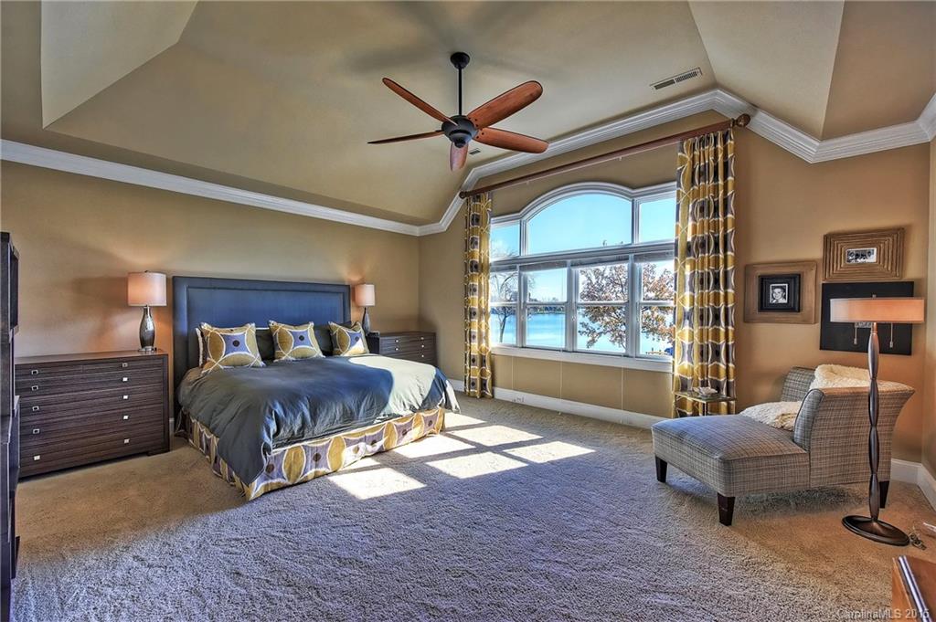 The Peninsula - Residential