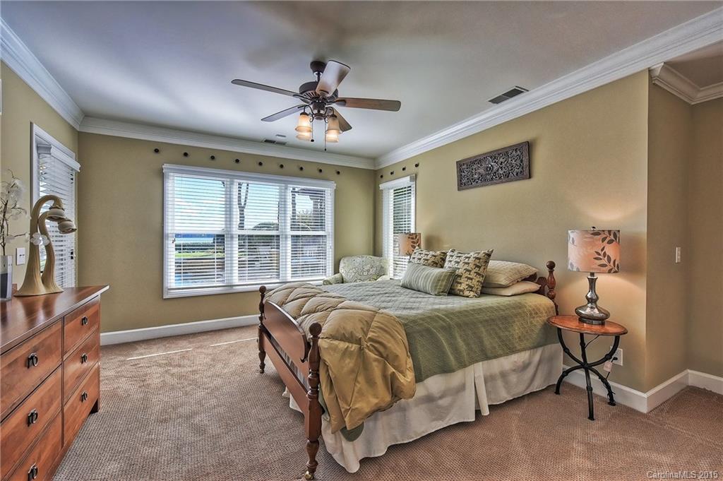 The Peninsula - Residential