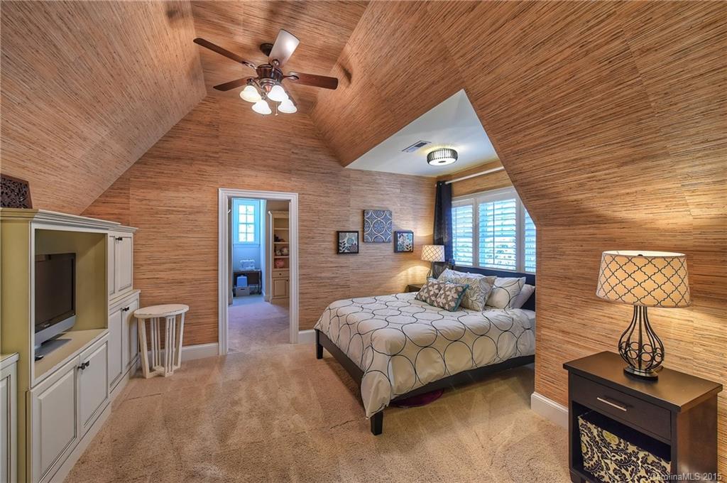 The Peninsula - Residential