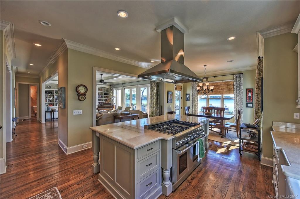 The Peninsula - Residential