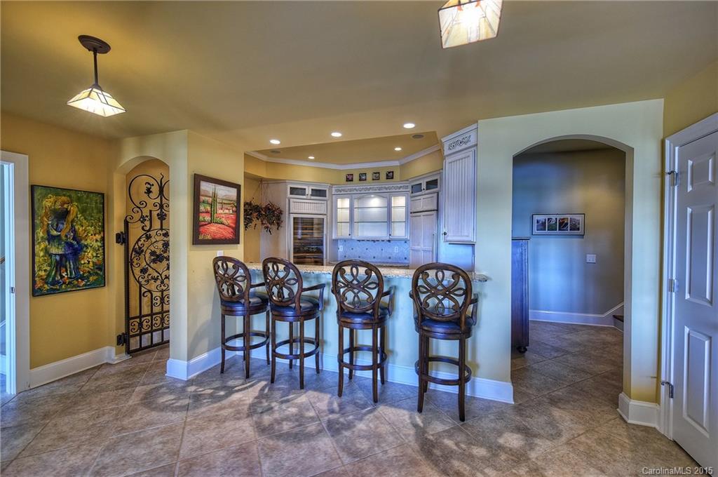 The Peninsula - Residential