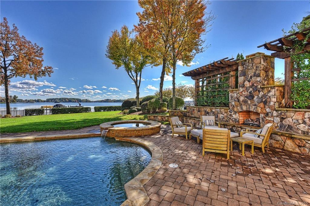 The Peninsula - Residential