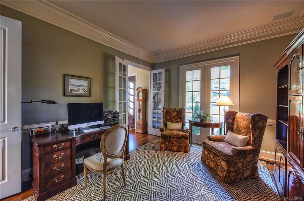 The Peninsula - Residential