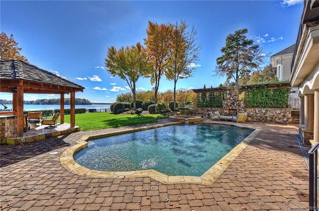 The Peninsula - Residential