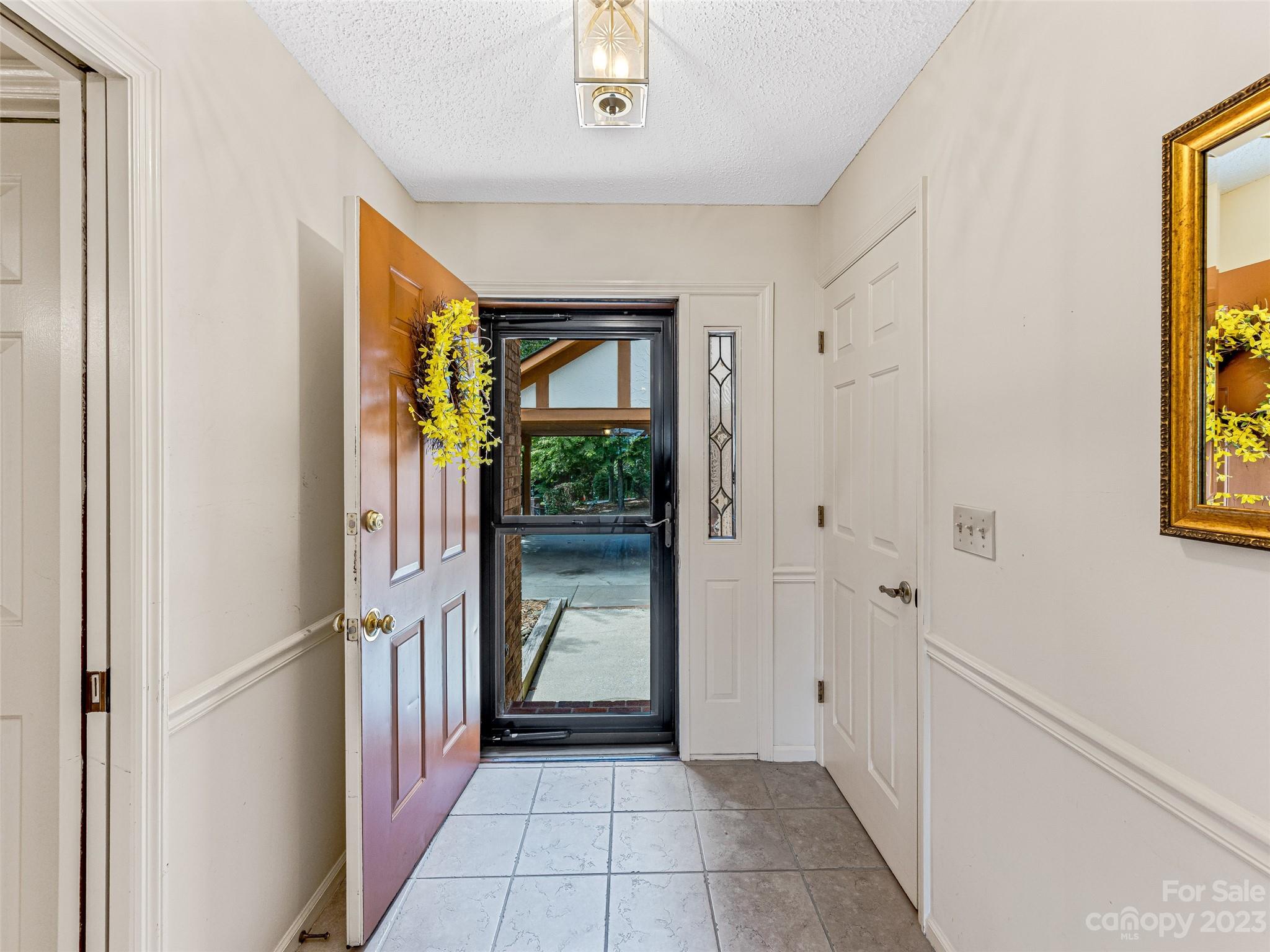 Fleetwood Plaza - Residential