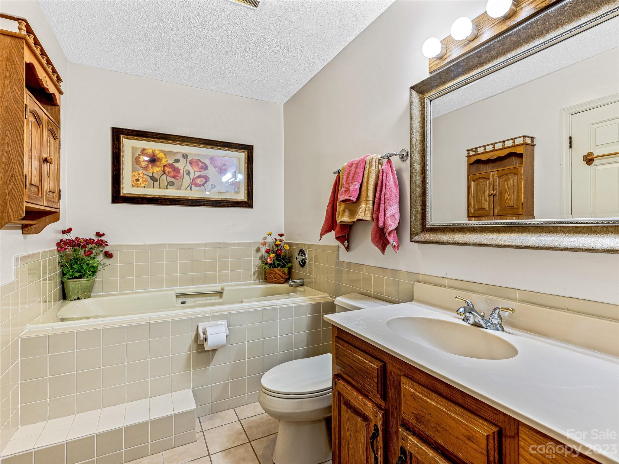 Fleetwood Plaza - Residential