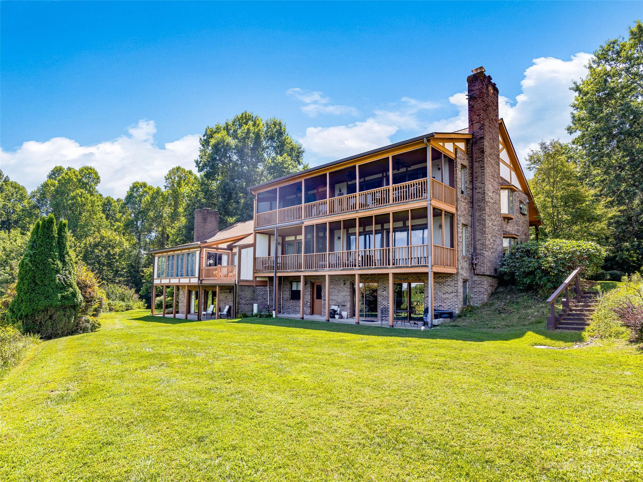 Fleetwood Plaza - Residential