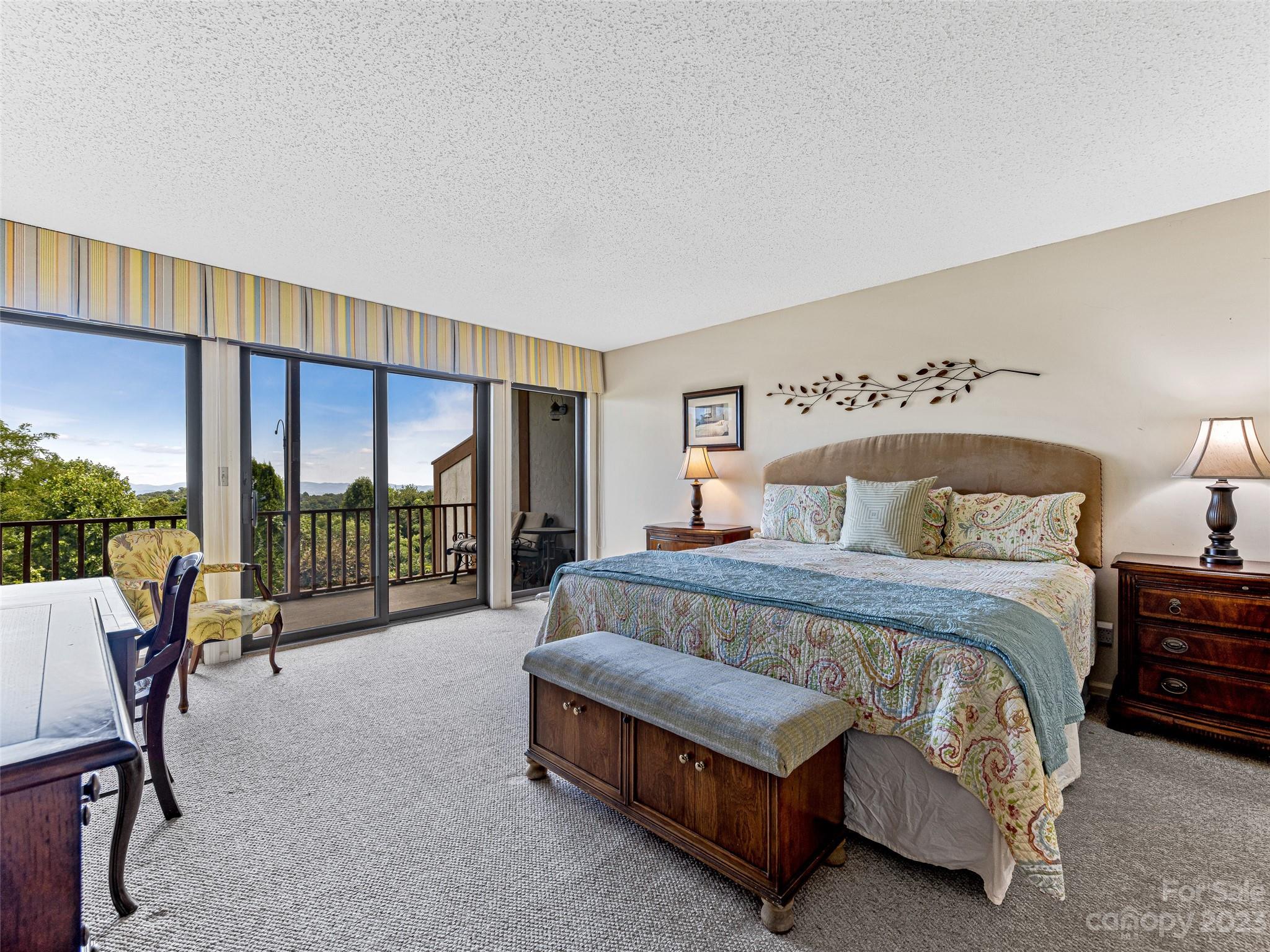 Fleetwood Plaza - Residential