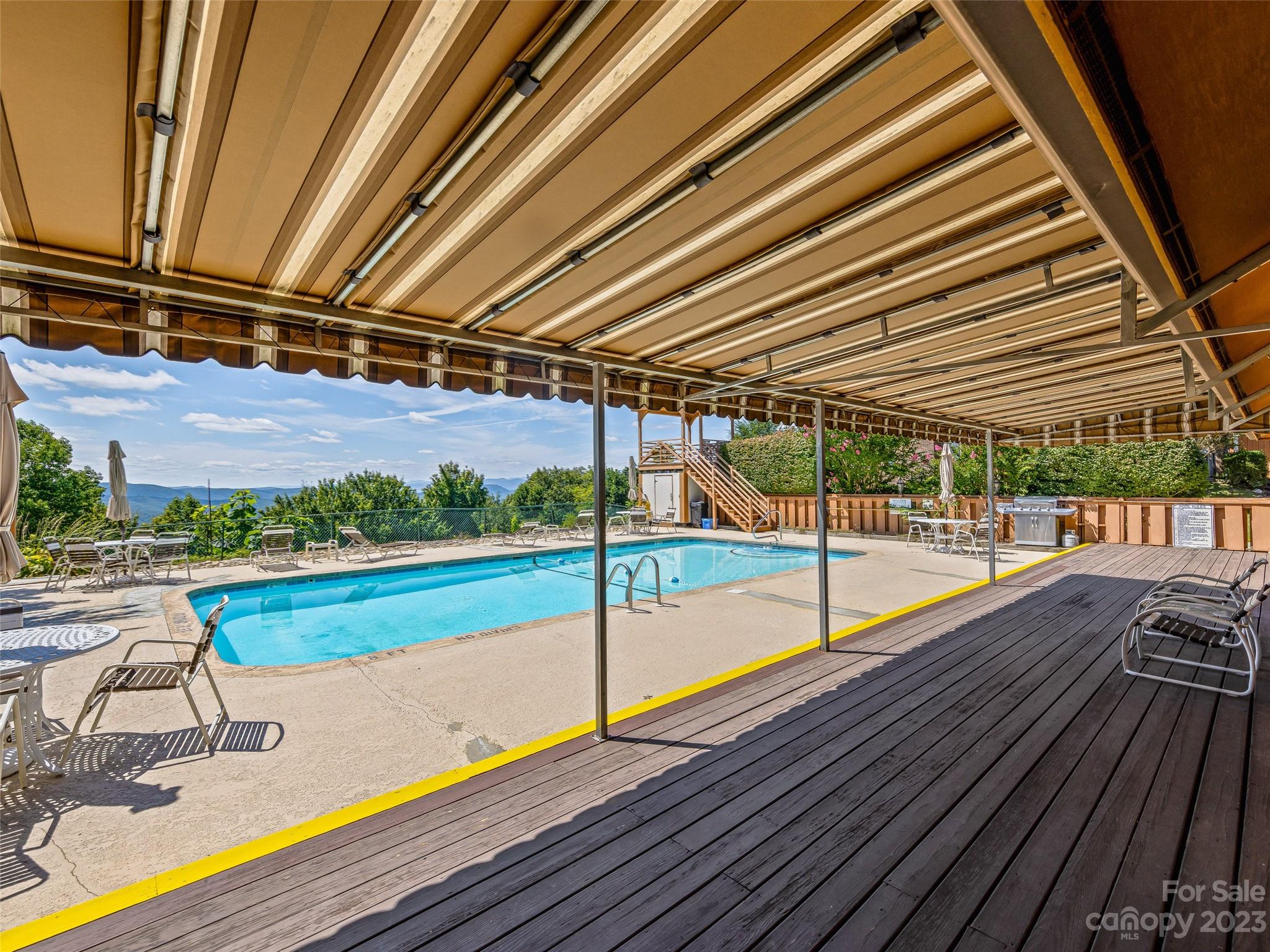 Fleetwood Plaza - Residential