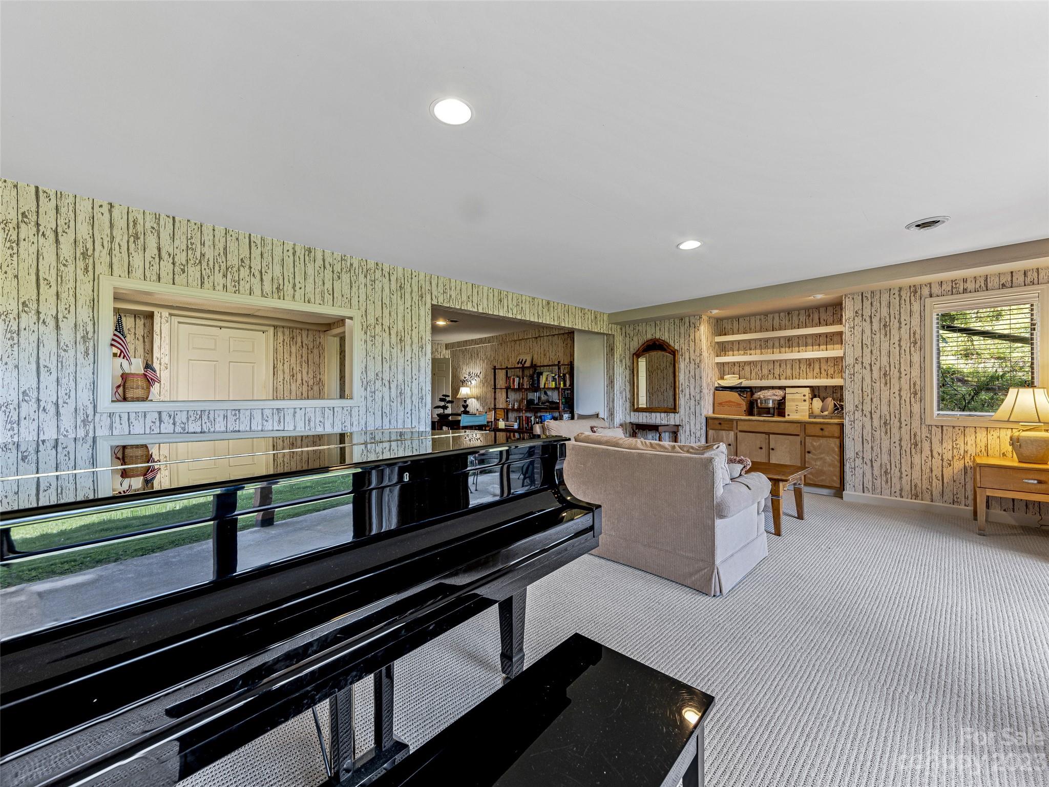 Fleetwood Plaza - Residential