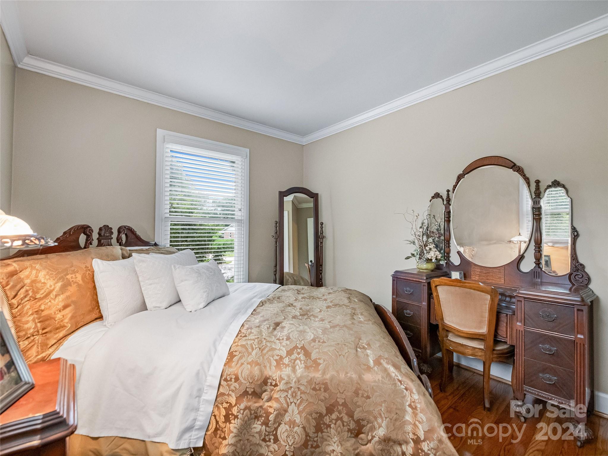 Knollwood - Residential