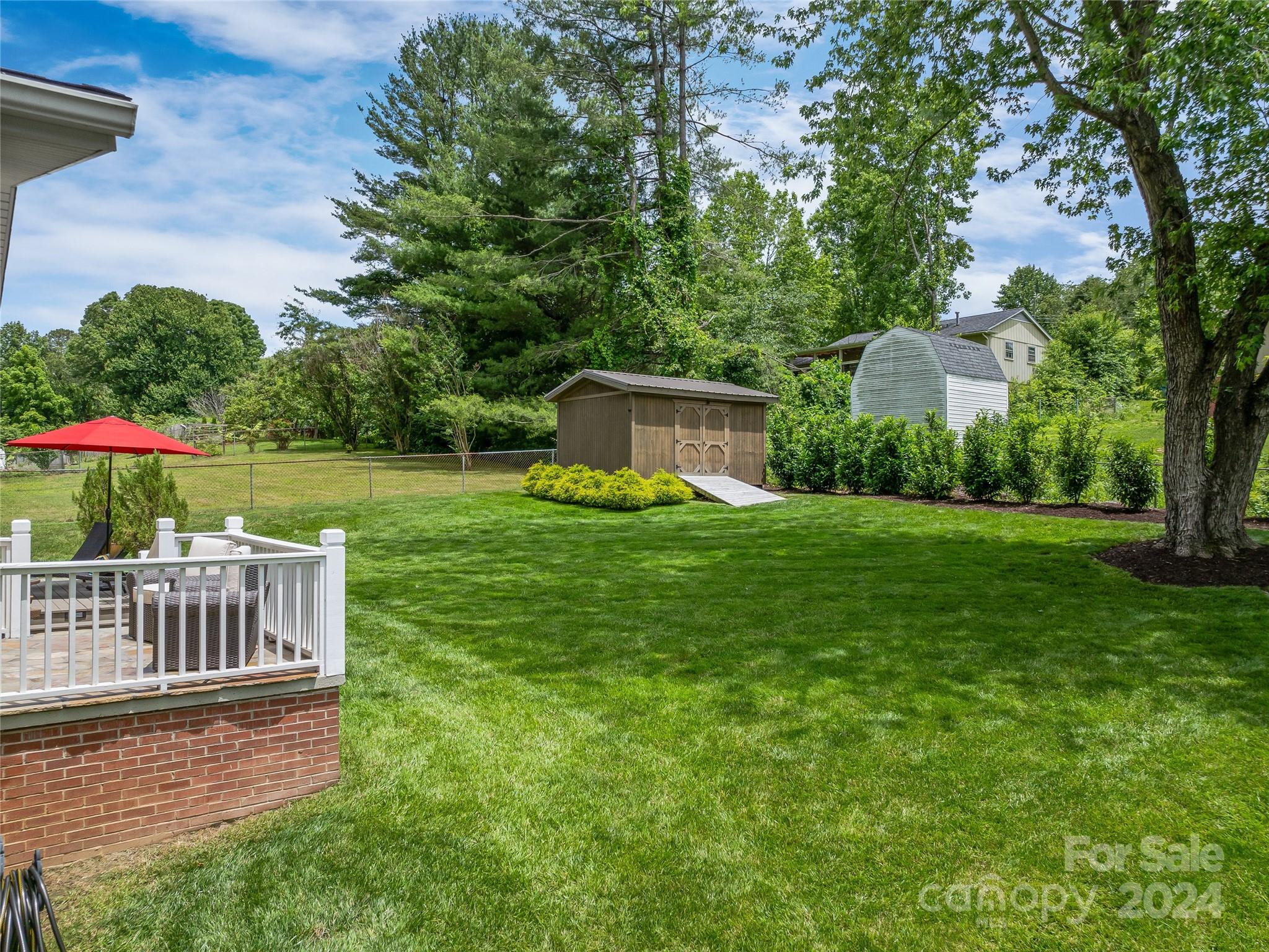 Knollwood - Residential