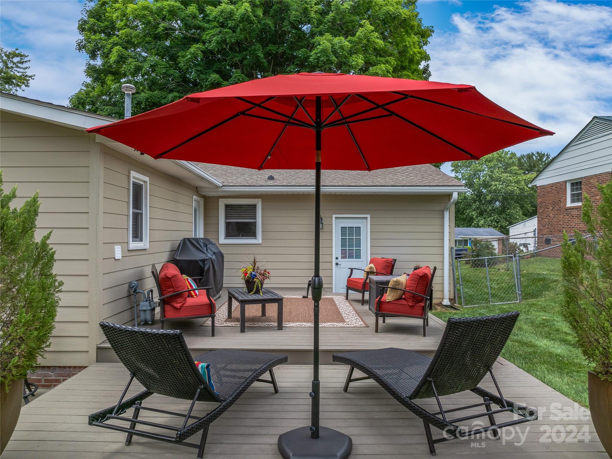 Knollwood - Residential