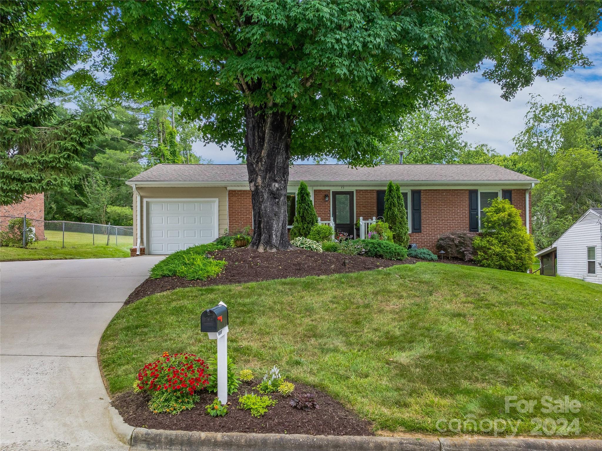 Knollwood - Residential