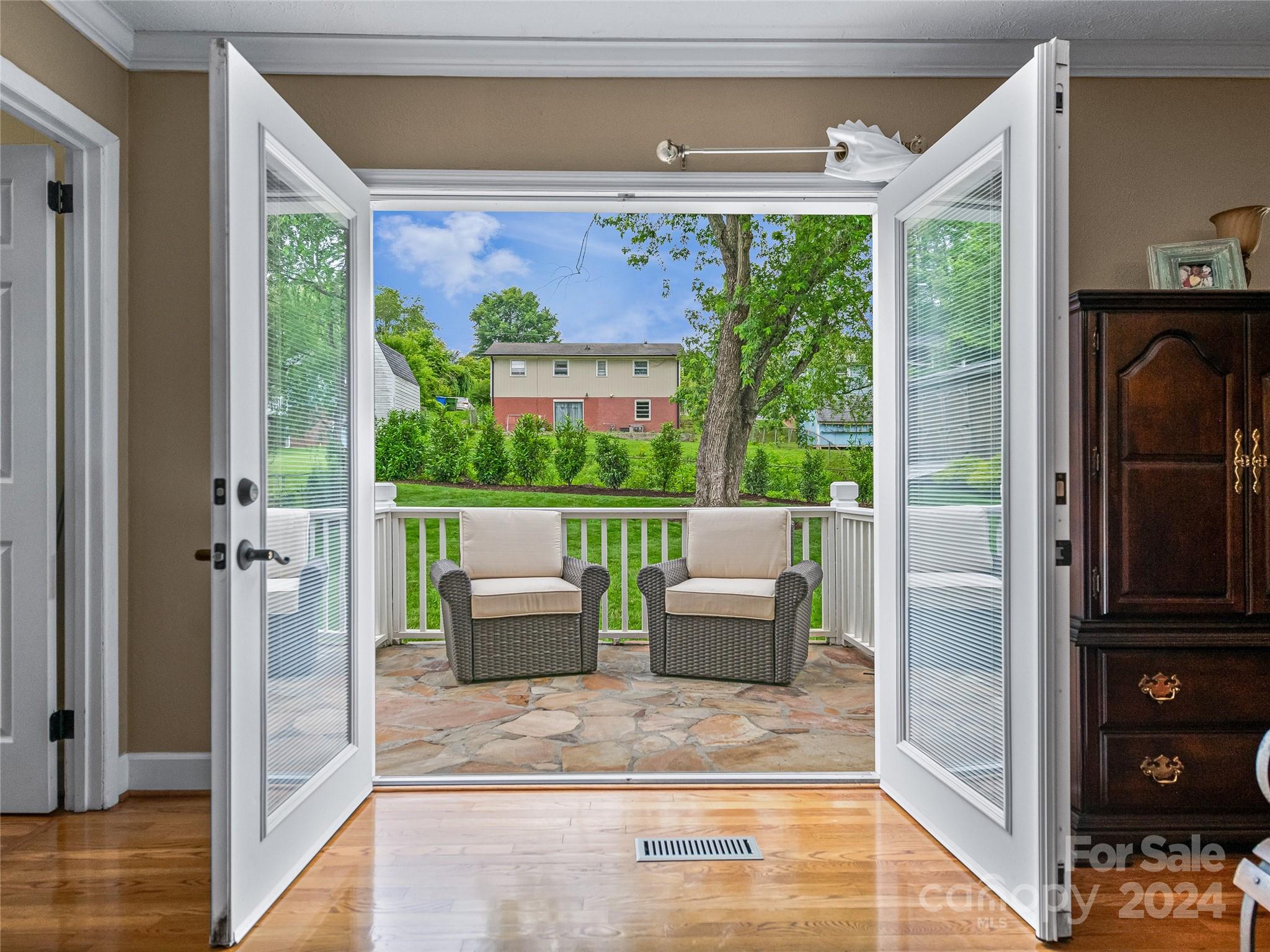 Knollwood - Residential