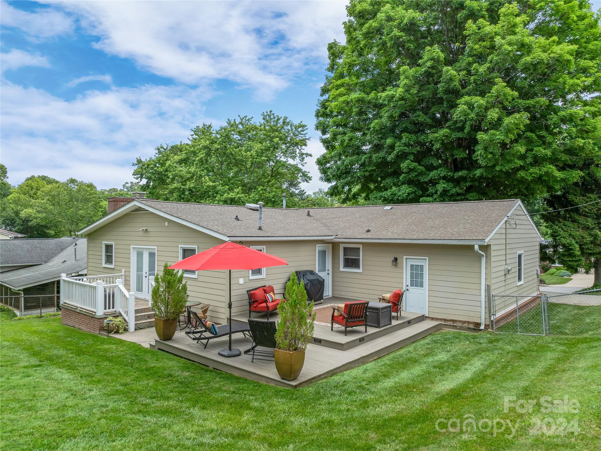 Knollwood - Residential