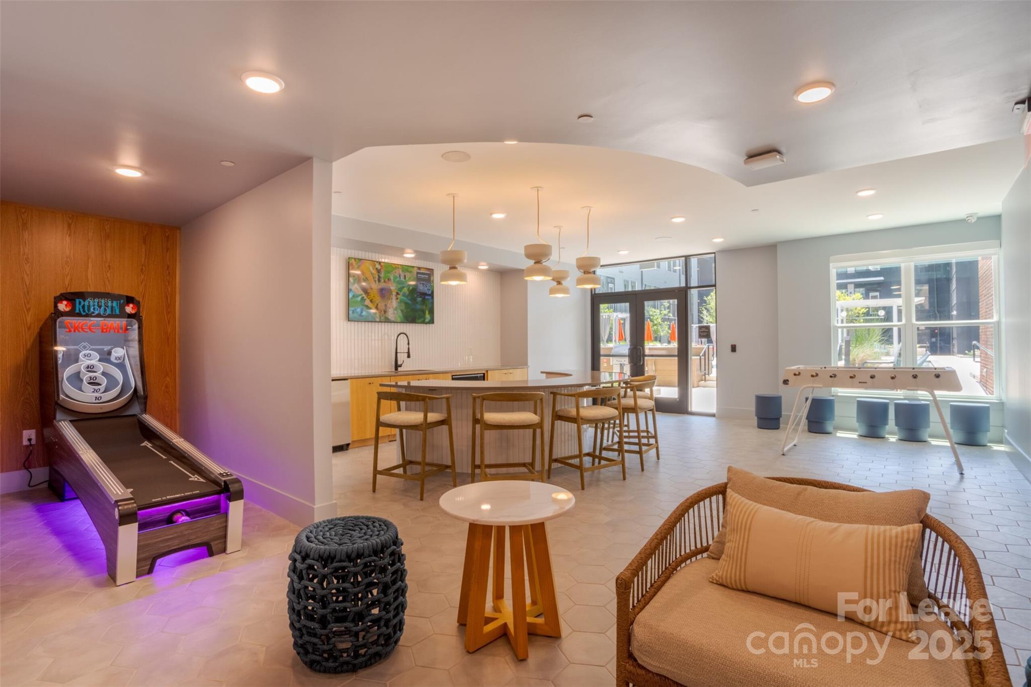 Charlotte, North Carolina 28209, United States, 1 Bedroom Bedrooms, ,1 BathroomBathrooms,Residential,Active,5386