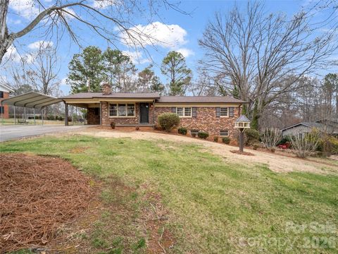 193 Oak Forest Drive Forest City NC 28043