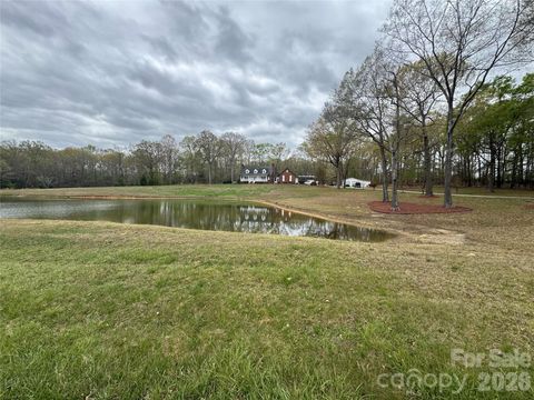 Photo of 2505 Pleasant Grove Ch Road, Marshville, NC 28103 (MLS # 4353676)