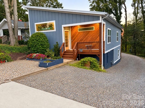 Photo of 6 Dellwood Street, Asheville, NC 28806 (MLS # 4429535)
