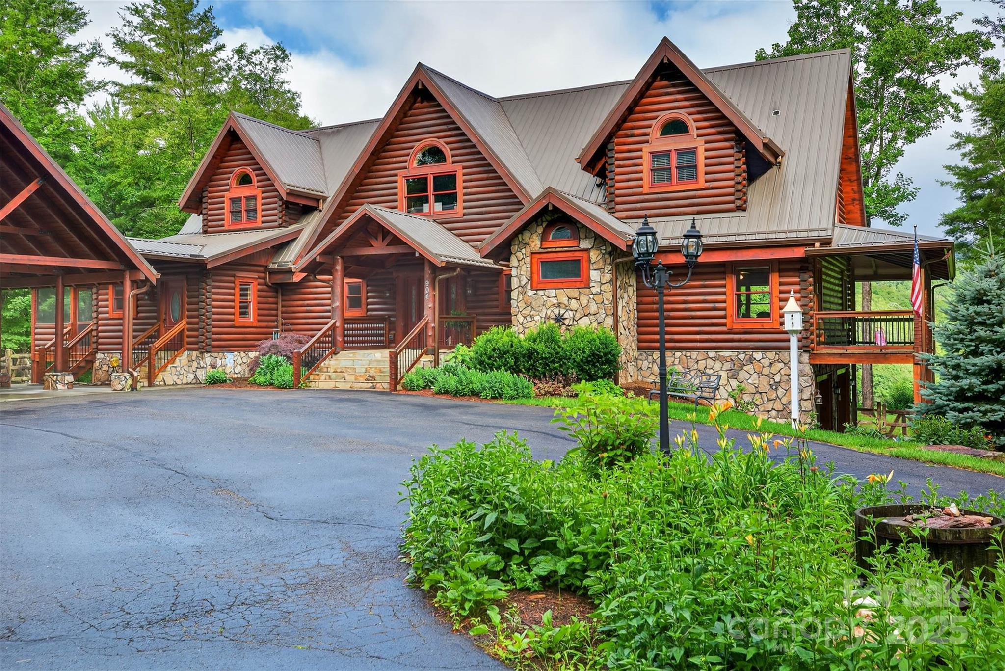 904 Bryan Hollow Road