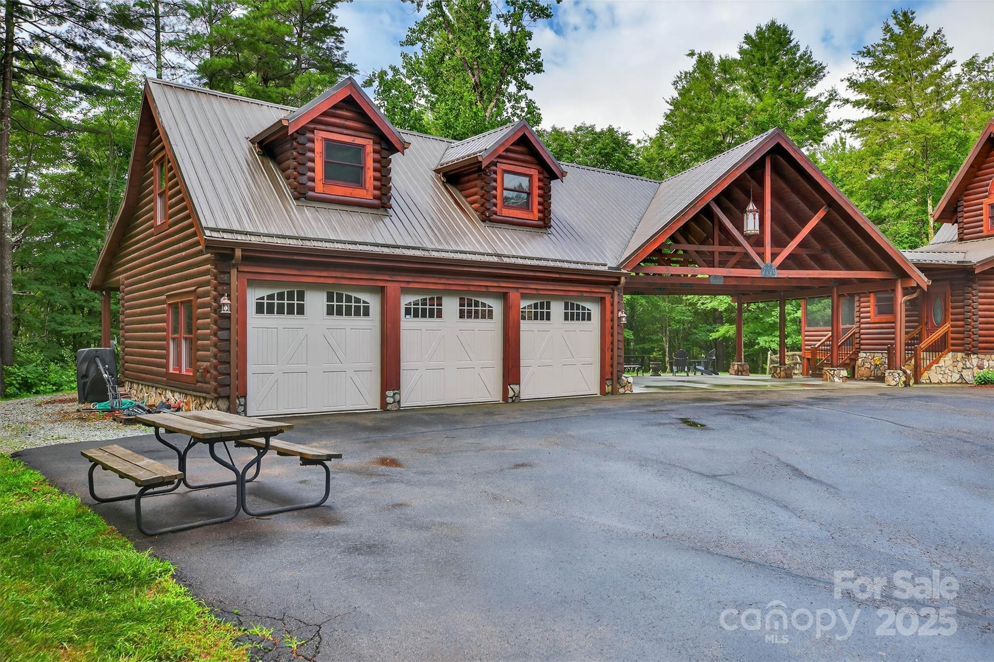 904 Bryan Hollow Road