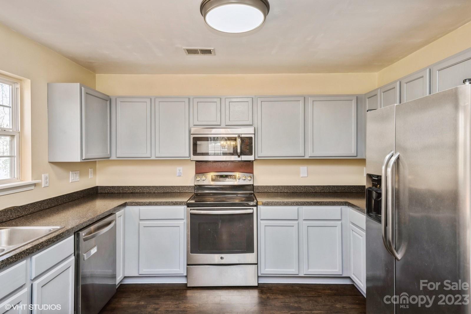 Rolling Hills - Residential