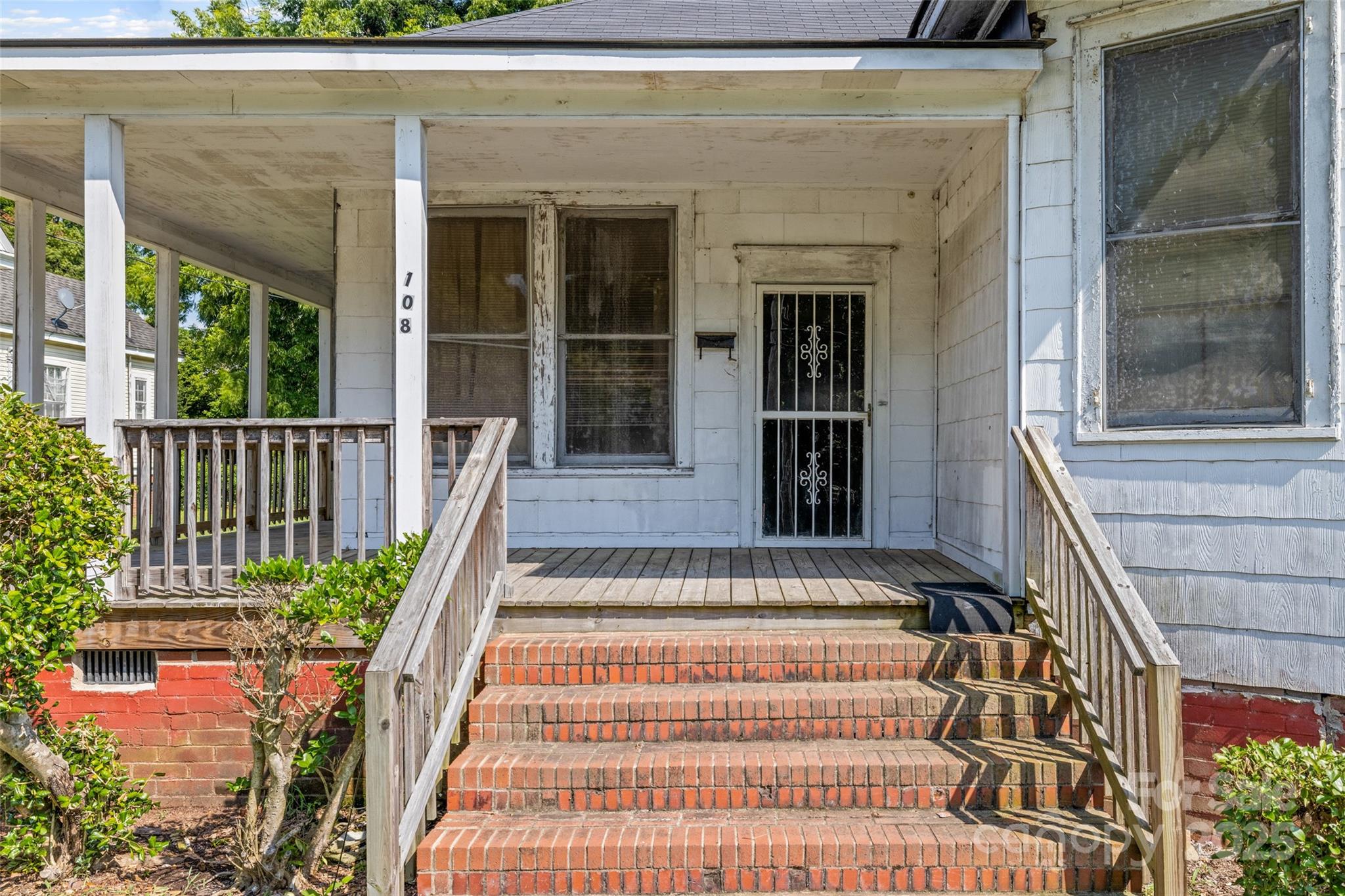 108 Walker Street