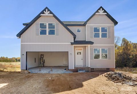 Photo of 109 Indian Wells Court, Harmony, NC 28634 (MLS # 4299639)